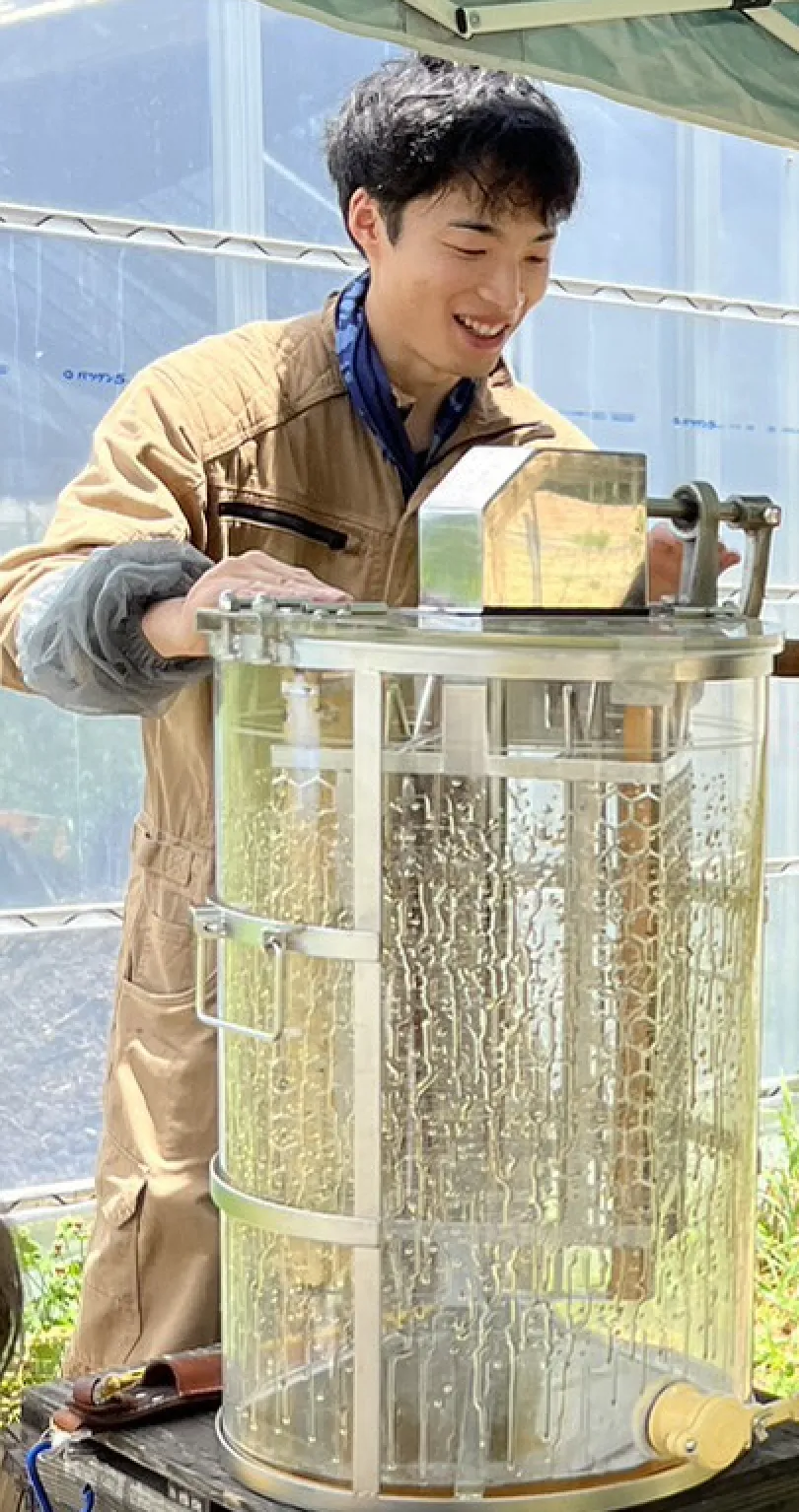 宇田養蜂園の養蜂家・宇田さん
